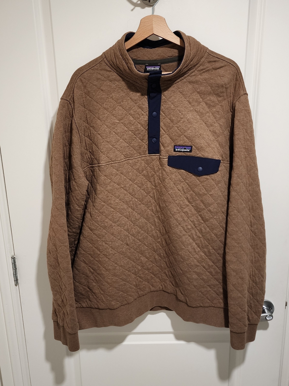 Patagonia Men’s Quilted Pullover Sweater - Brown with Navy Trim